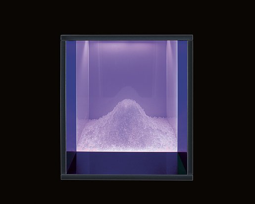 KLAFS POLARIS ice fountain, lighting in purple