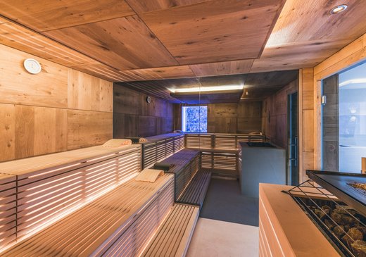 Schlosshotel Spa Ischgl sauna in oak
