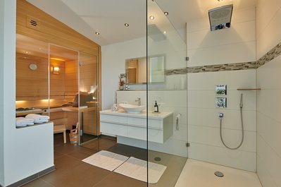 KLAFS wellness bathroom with AURA sauna