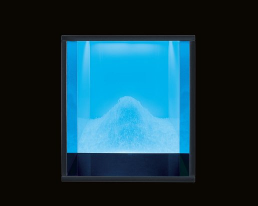 KLAFS POLARIS ice fountain, lighting in light blue