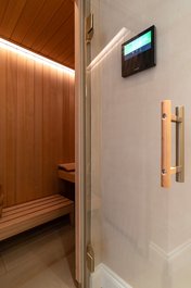 Private reference sauna