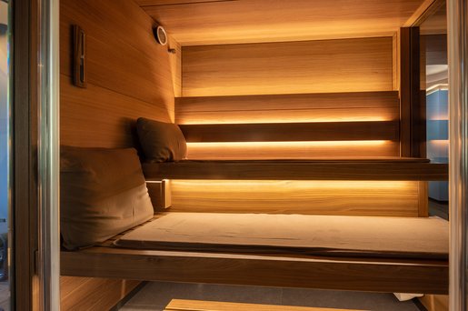 SHAPE sauna with SUNSET lighting